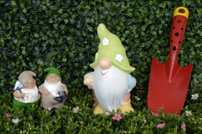 sasu-GRASSE-min_garden-gnome-1404358